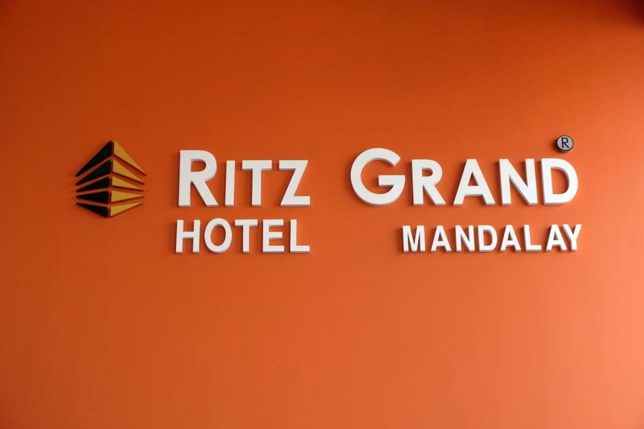 Ritz Grand Hotel Mandalay Exteriér fotografie