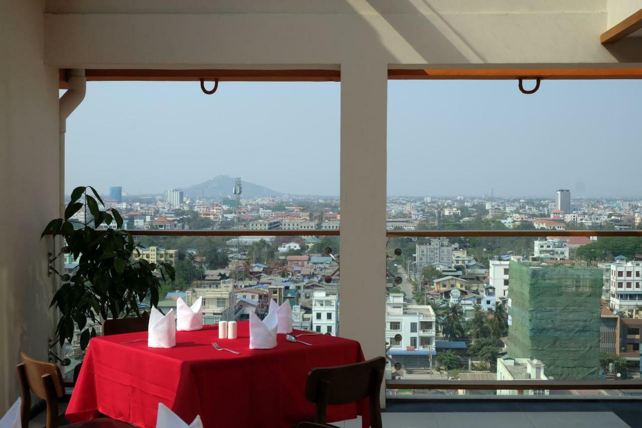Ritz Grand Hotel Mandalay Exteriér fotografie