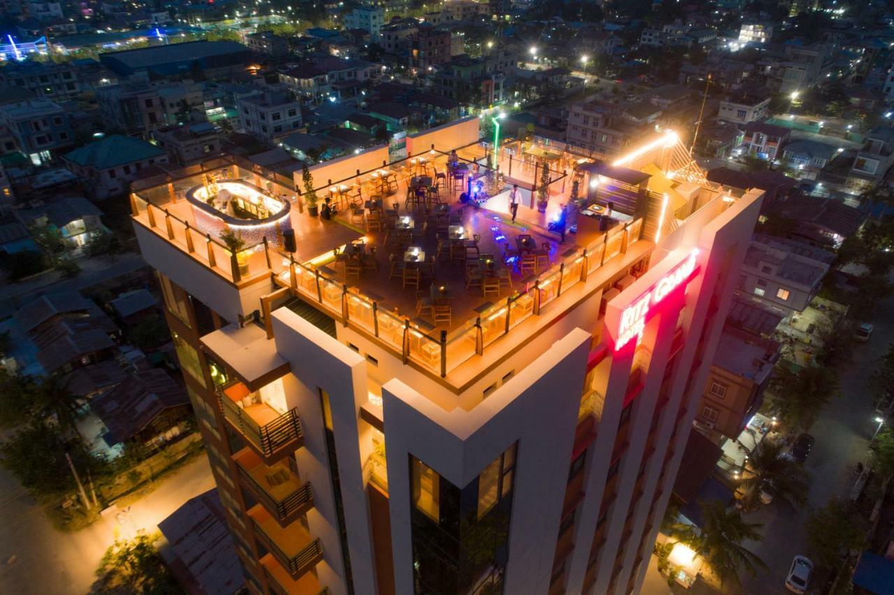 Ritz Grand Hotel Mandalay Exteriér fotografie